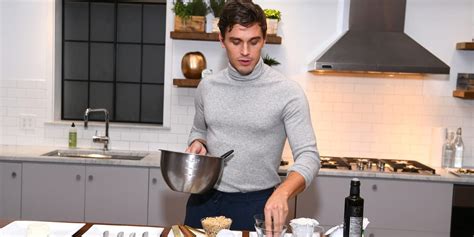antoni porowski restaurant.